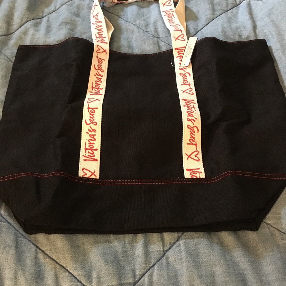 ❤️Victoria’s Secret Zip Tote/weekend bag